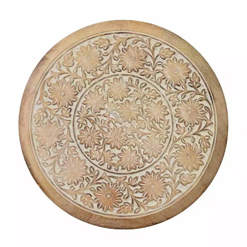 Table d'appoint en bois de manguier finement sculpté avec plateau rond et piétement piédestal