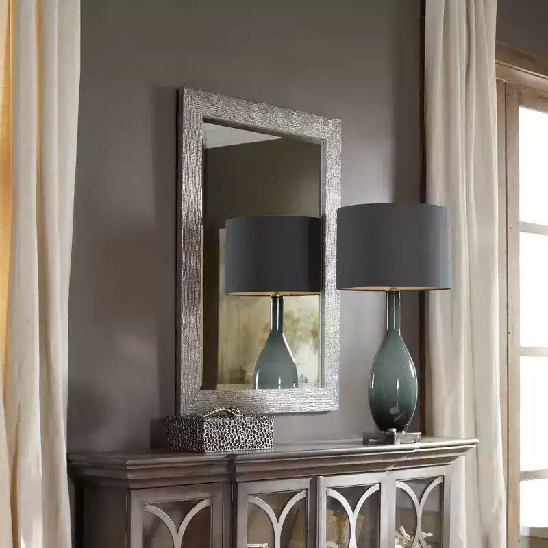 Miroir Mural Décoratif Rectangulaire à Cadre Biseauté Argenté Gris Moderne 30" de Large pour Salle de Bain Chambre Salon