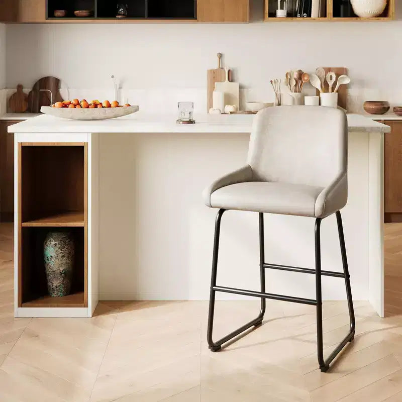 Tabourets de bar modernes en similicuir (lot de 4), chaises rembourrées sans accoudoirs avec dossier et repose-pieds, structure en métal, pour cuisine ou comptoir