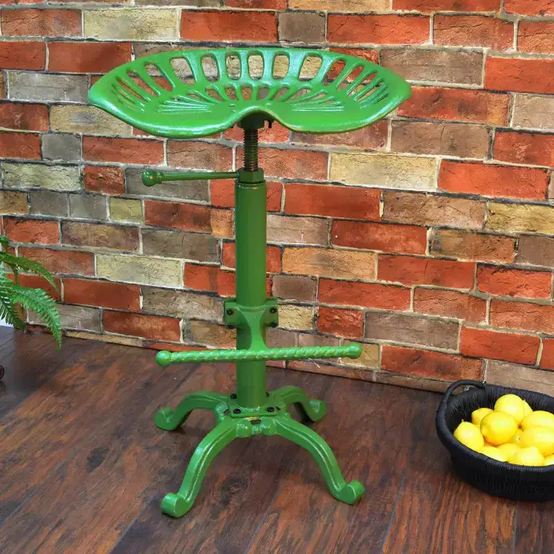 Tabouret de tracteur réglable vert et table : Fer forgé, base à griffes, hauteur 56-84 cm